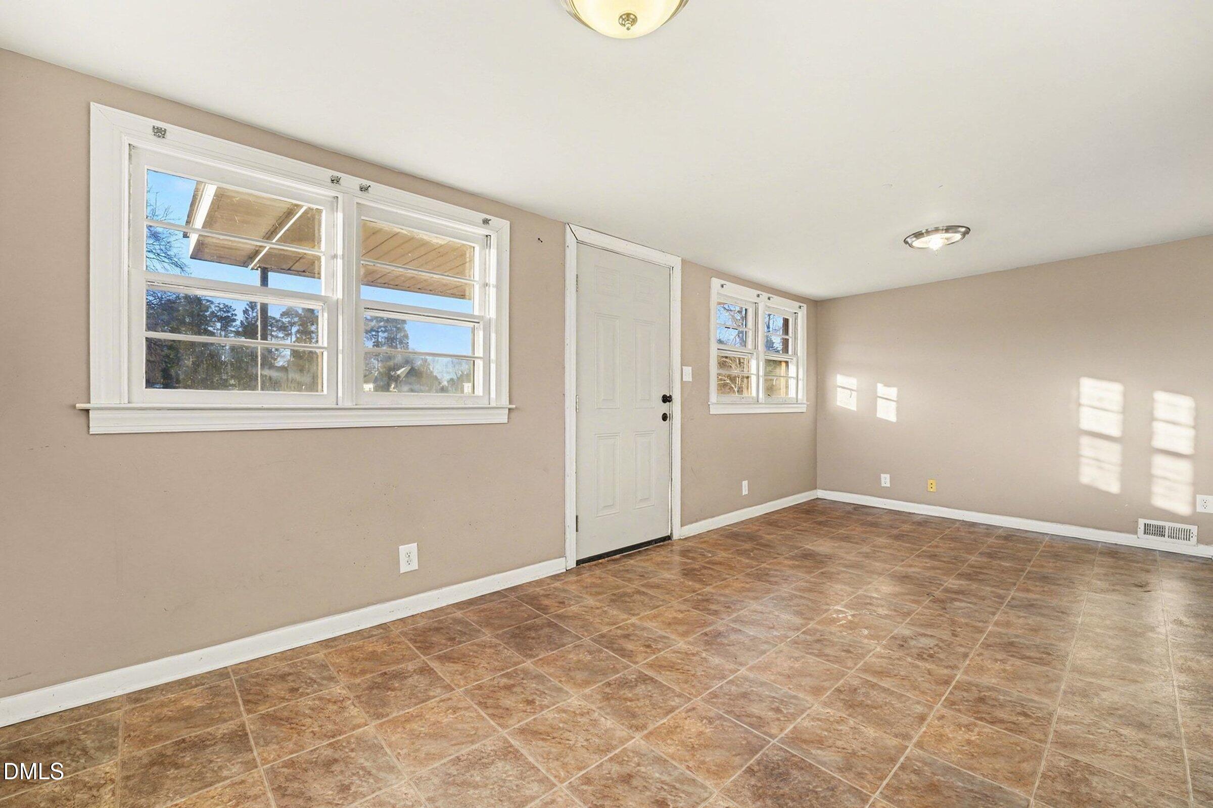 1638 Evans Road Princeton, NC 27569 - Photo 20 of 36 019_file_1344