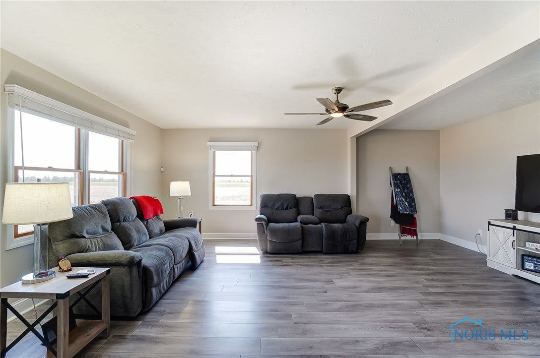 14086 Wayne Road Pemberville, OH 43450 - Photo 9 of 46 Gallery Image 9