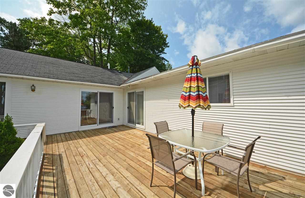 488 Bass Lake Road Traverse City, MI 49685 - Photo 10 of 28 1787355-9.JPG