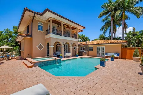 $2,250,000 | 1124 Seville Lane Northeast, St. Petersburg, FL 33704