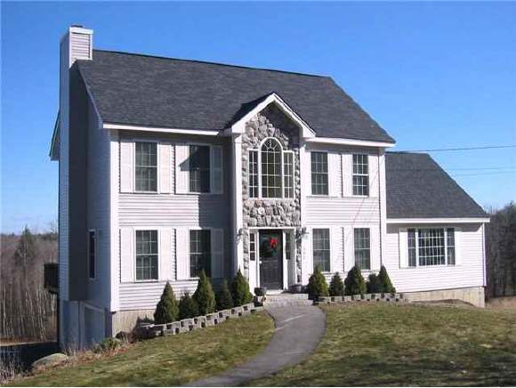 252 Grant Road Newmarket, NH 03857 - Photo 1 of 9 Gallery Image 1