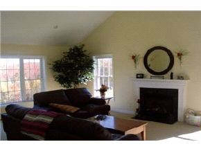 252 Grant Road Newmarket, NH 03857 - Photo 6 of 9 Gallery Image 6