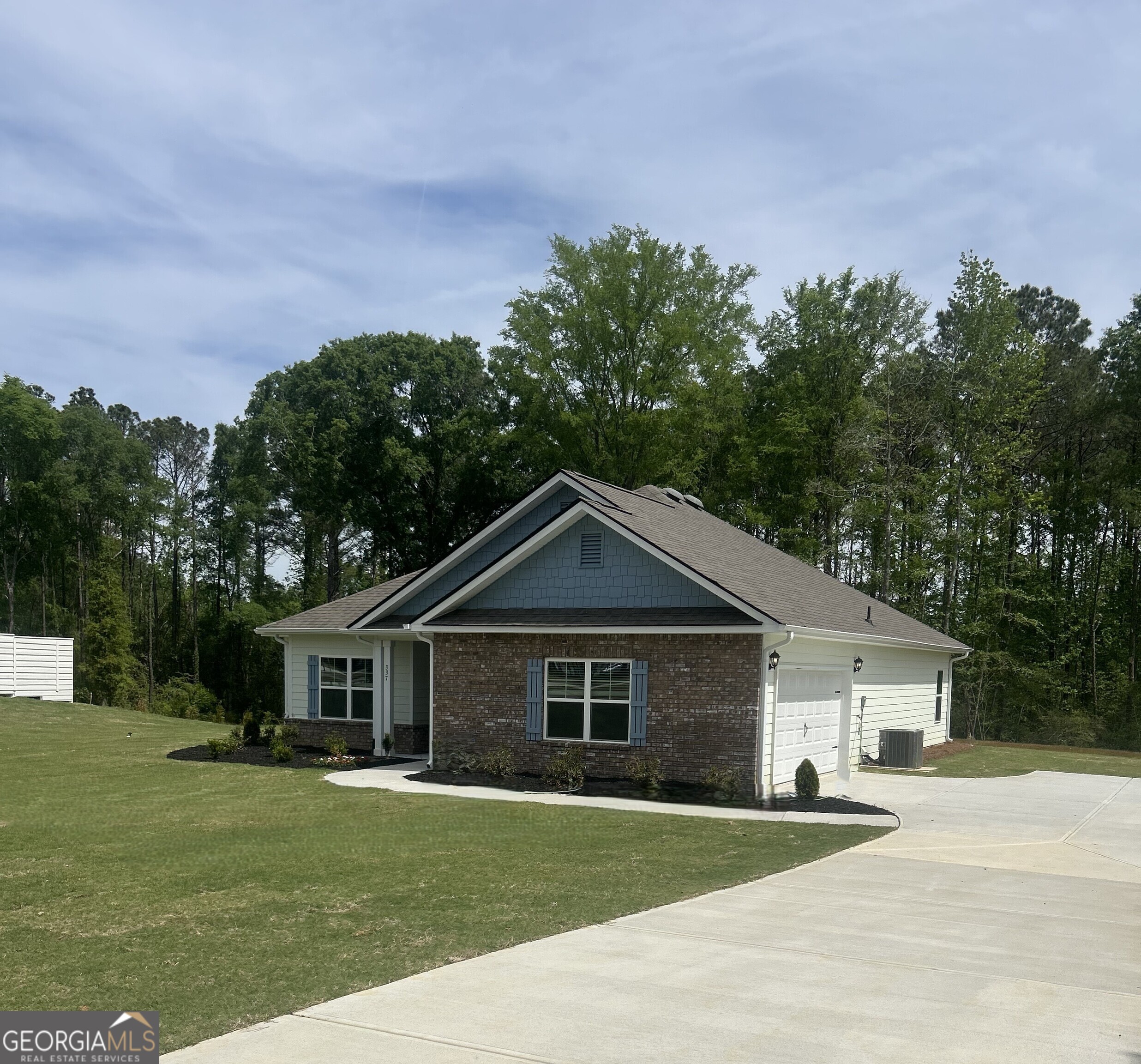 337 Stockton Circle Macon, GA 31216 - Photo 2 of 19