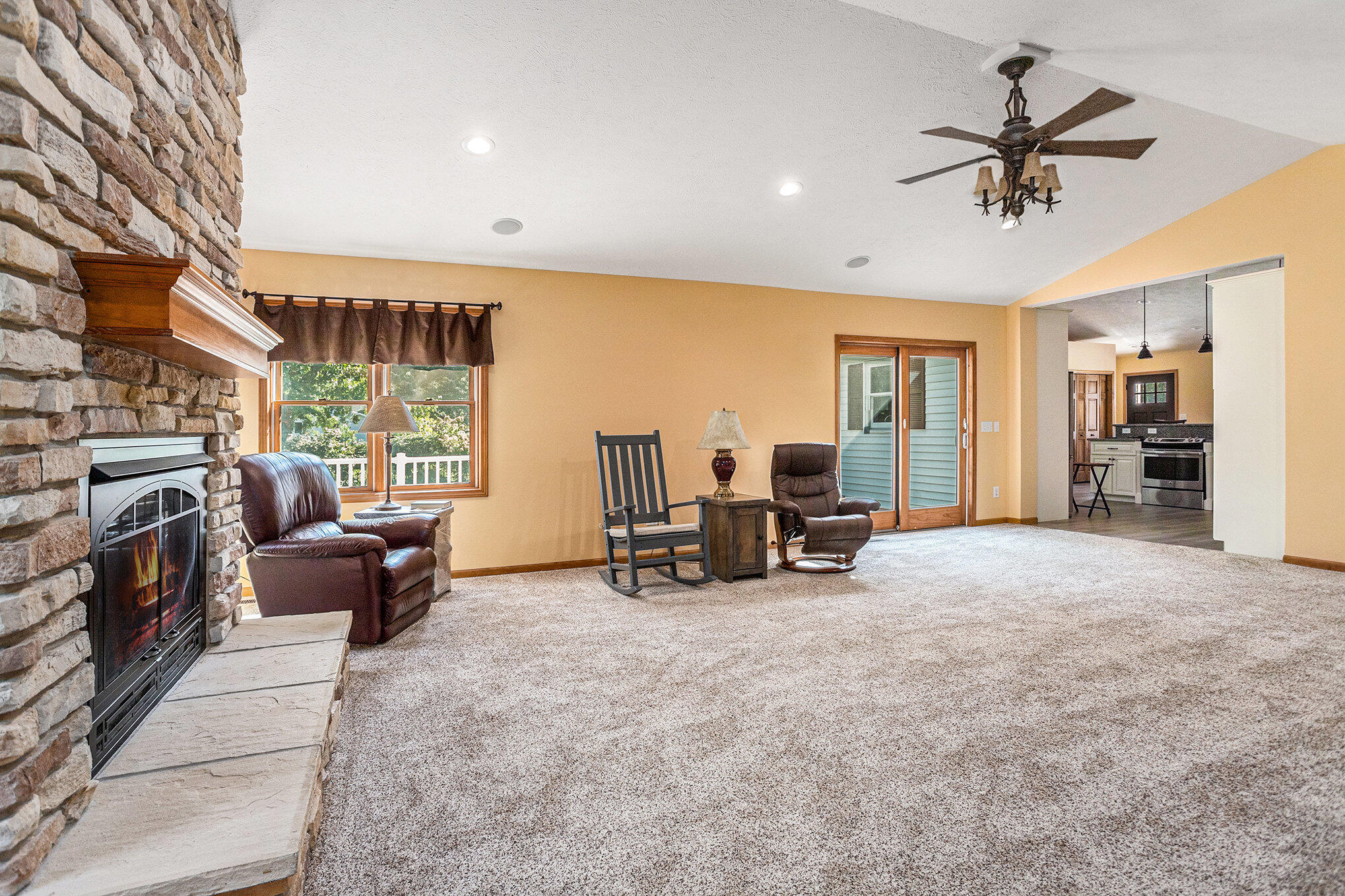 55042 West End Road Three Rivers, MI 49093 - Photo 9 of 31 Family Room