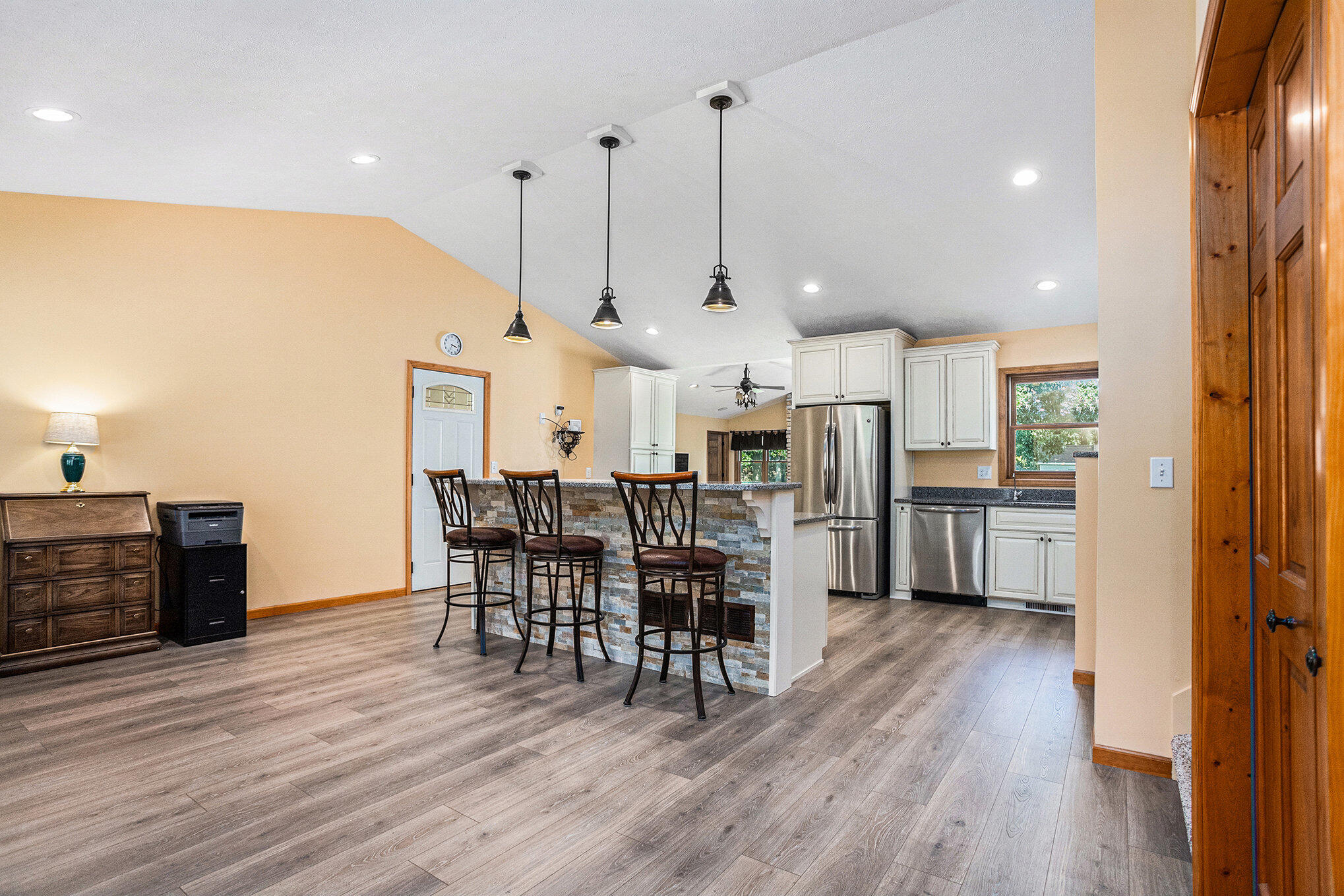 55042 West End Road Three Rivers, MI 49093 - Photo 10 of 31 Kitchen Island