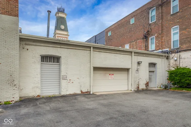 $2,500 | 231 Washington Street, Columbus, IN 47201