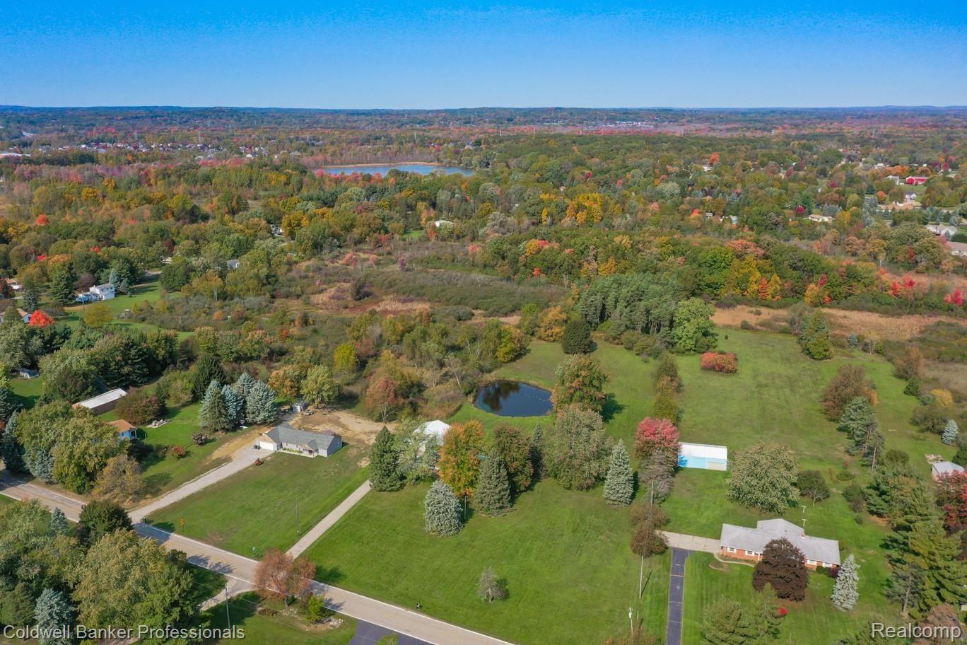 4226 Morgan Road Lake Orion, MI 48359 - Photo 59 of 66 4226 Morgan-61.jpg