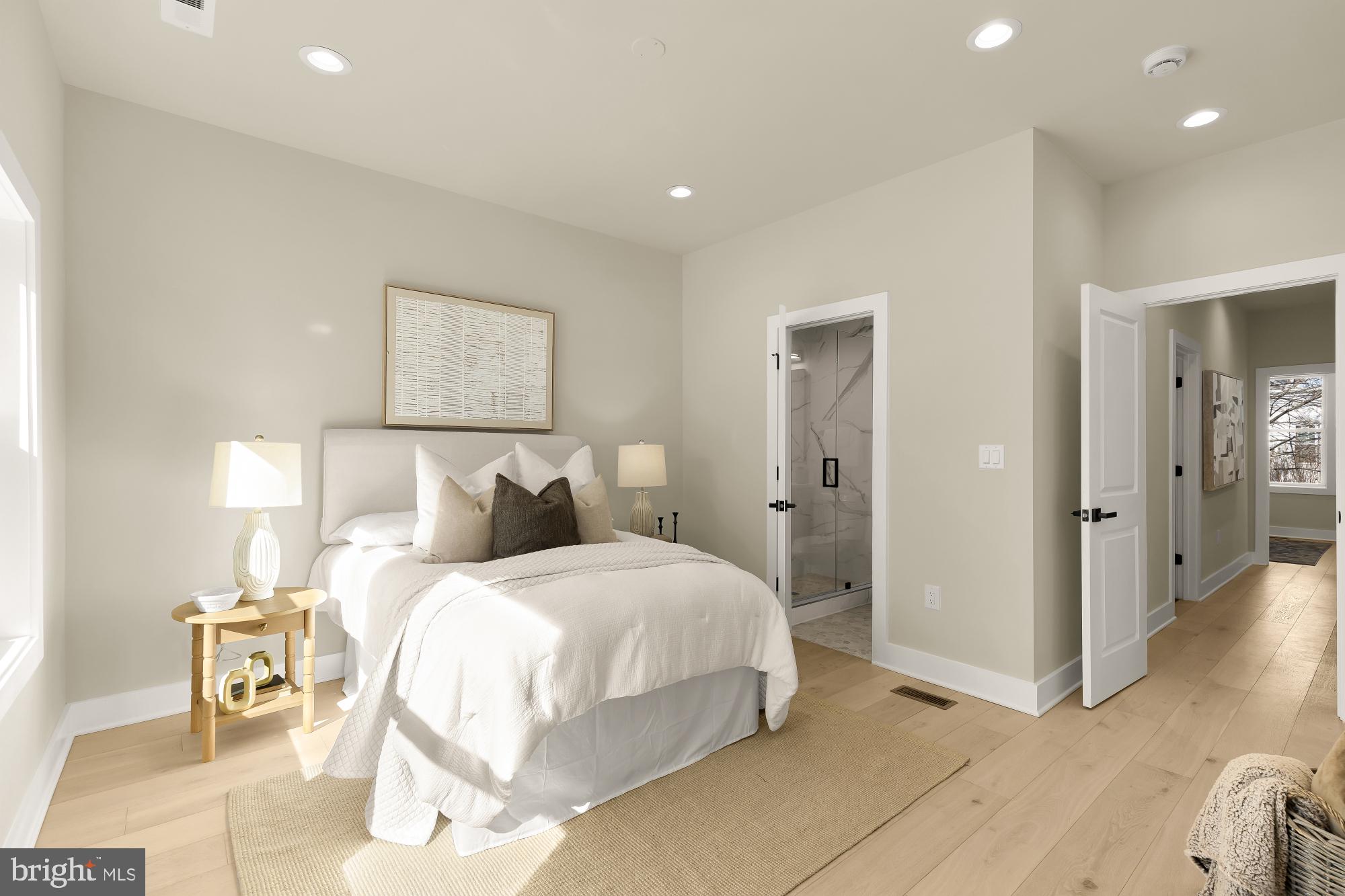 422 Warner Street Northwest Washington, DC 20001 - Photo 15 of 35