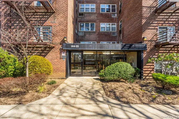 $239,999 | 144-55 Melbourne Avenue, Unit 3E | Kew Gardens Hills