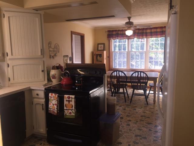 210 Fairfield Road Bethpage, TN 37022 - Photo 10 of 20 Large eat in space in kitchen