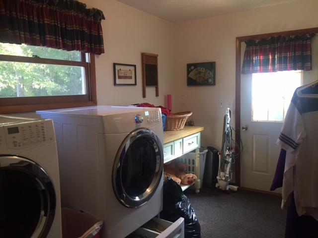 210 Fairfield Road Bethpage, TN 37022 - Photo 18 of 20 Mud room is massive