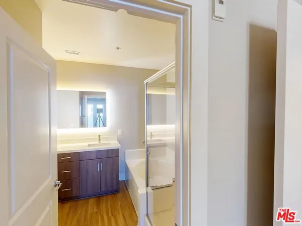 $7,850 | 1041 Glendon Avenue, Unit 4193, Los Angeles, CA 90024