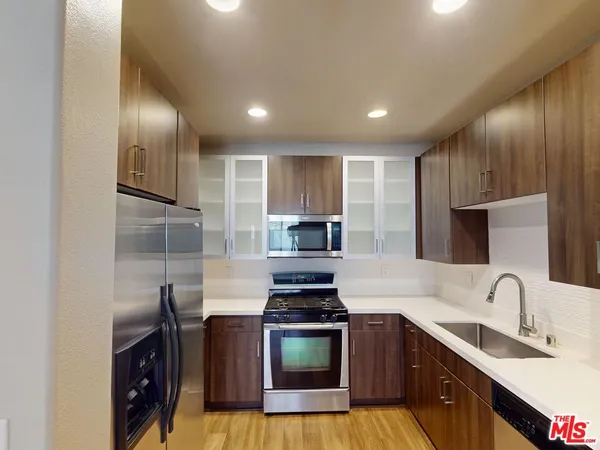 $7,850 | 1041 Glendon Avenue, Unit 4193, Los Angeles, CA 90024