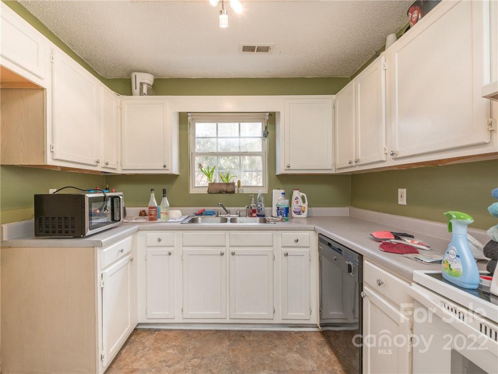 5980 Quarter Road Clover, SC 29710 - Photo 11 of 47 Gallery Image 11