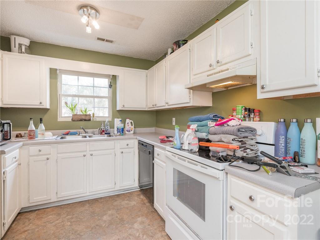 5980 Quarter Road Clover, SC 29710 - Photo 12 of 47 Gallery Image 12