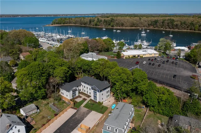 $287,600 | 32 Exchange Street, Unit 101, East Greenwich, RI 02818