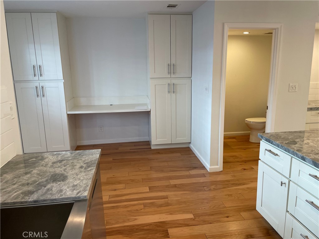 333 Virginia Street, Unit 9 El Segundo, CA 90245 - Photo 17 of 75 Office Nook & Half Bath off of Kitchen