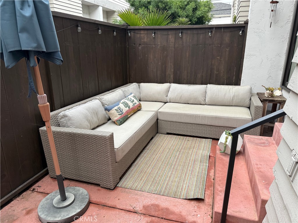 333 Virginia Street, Unit 9 El Segundo, CA 90245 - Photo 4 of 75 Private Patio - Staged