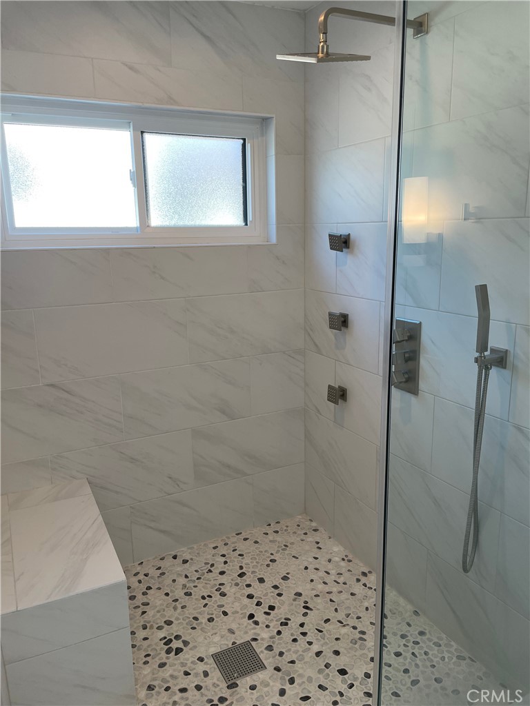 333 Virginia Street, Unit 9 El Segundo, CA 90245 - Photo 40 of 75 Main Bath Shower with Rain Shower Head - Opened Glass Door