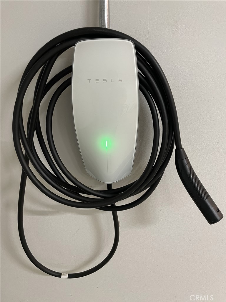 333 Virginia Street, Unit 9 El Segundo, CA 90245 - Photo 68 of 75 Tesla Charging Station