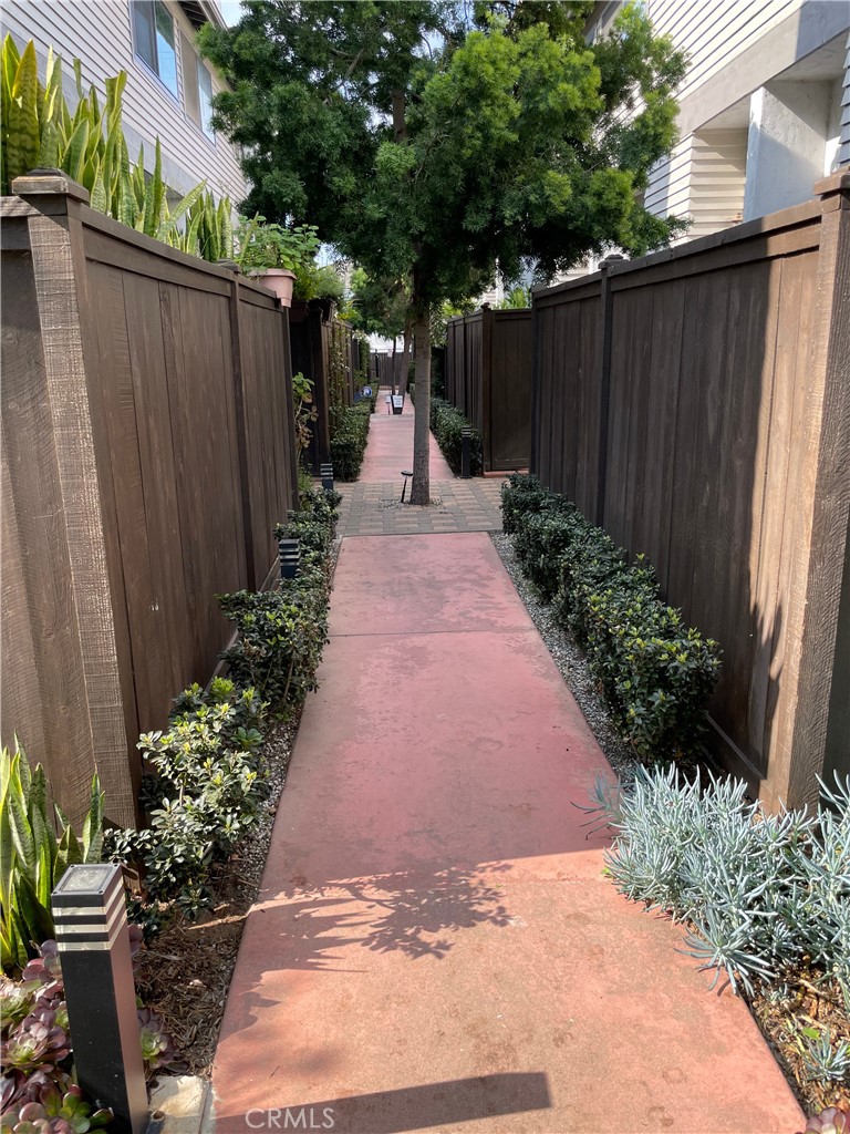 333 Virginia Street, Unit 9 El Segundo, CA 90245 - Photo 9 of 75 Walkway to the Townhome