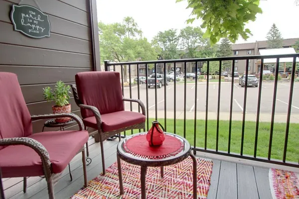 $185,000 | 7401 West 101st Street, Unit 121, Bloomington, MN 55438