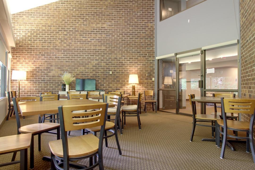 7401 West 101st Street, Unit 121 Bloomington, MN 55438 - Photo 17 of 26