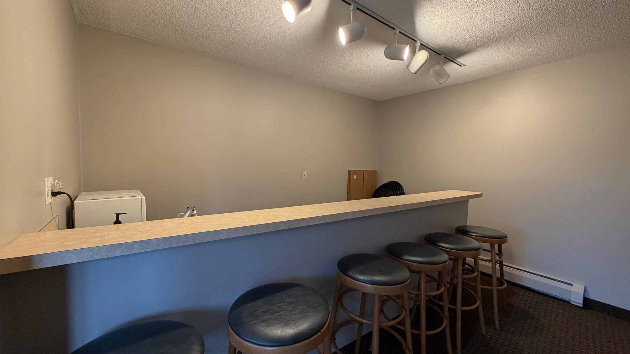 7401 West 101st Street, Unit 121 Bloomington, MN 55438 - Photo 19 of 26