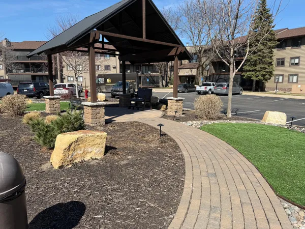 $185,000 | 7401 West 101st Street, Unit 121, Bloomington, MN 55438