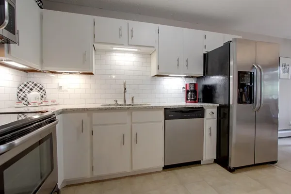 $185,000 | 7401 West 101st Street, Unit 121, Bloomington, MN 55438