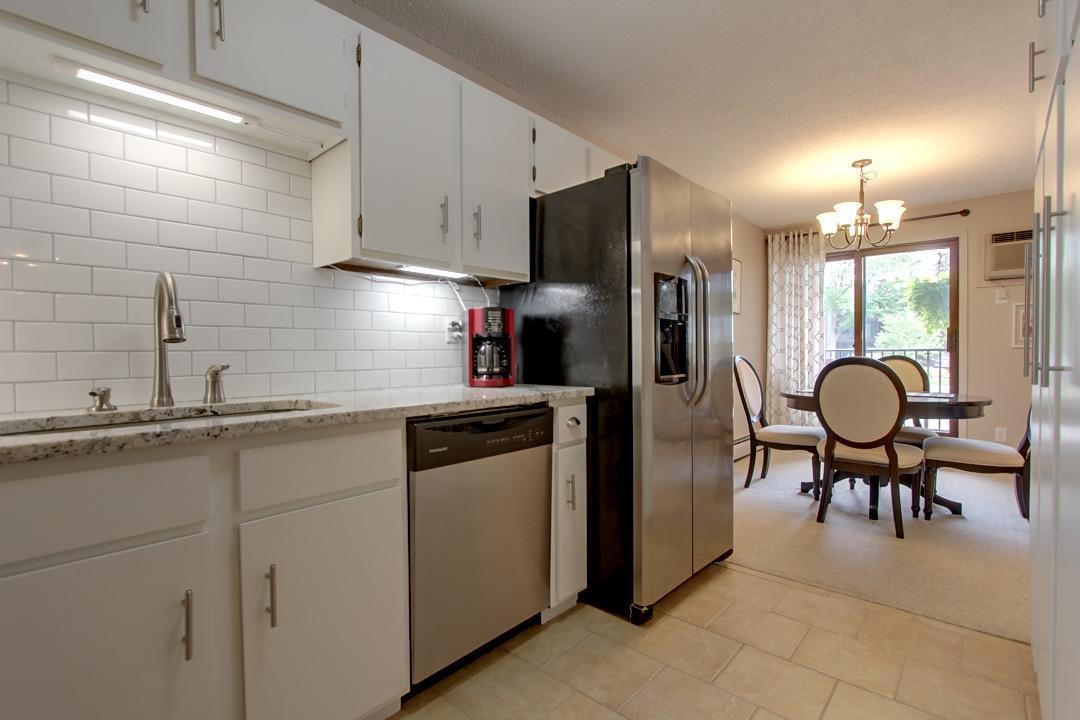7401 West 101st Street, Unit 121 Bloomington, MN 55438 - Photo 4 of 26