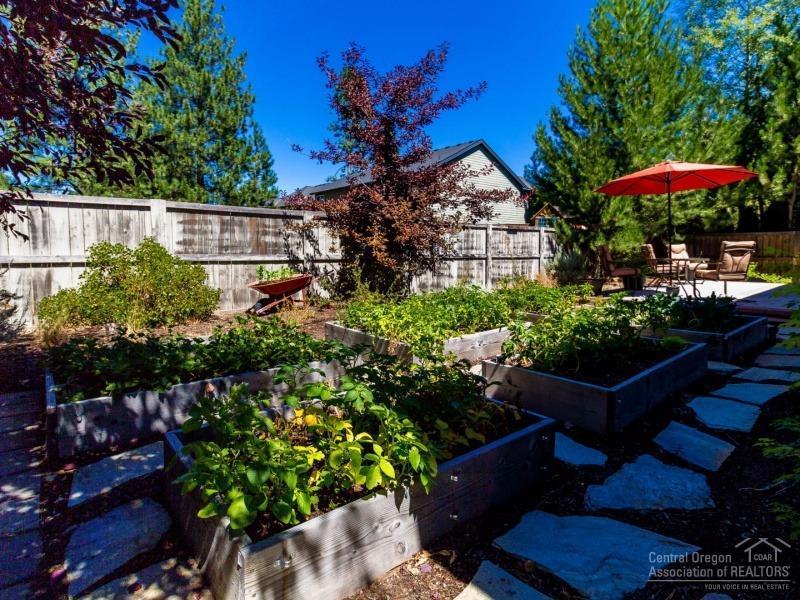 19513 Fishhawk Loop Bend, OR 97702 - Photo 20 of 23 Additional Photo