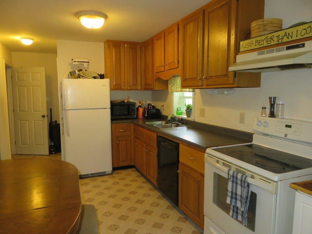 957 S Road Canaan, NH 03741 - Photo 6 of 18 Gallery Image 6