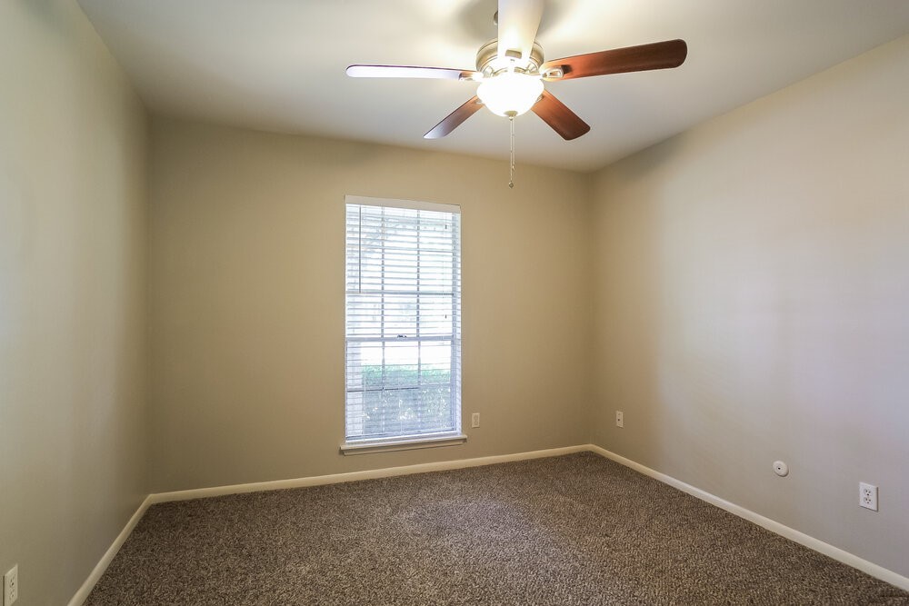 15515 Banff Street Houston, TX 77062 - Photo 13 of 16