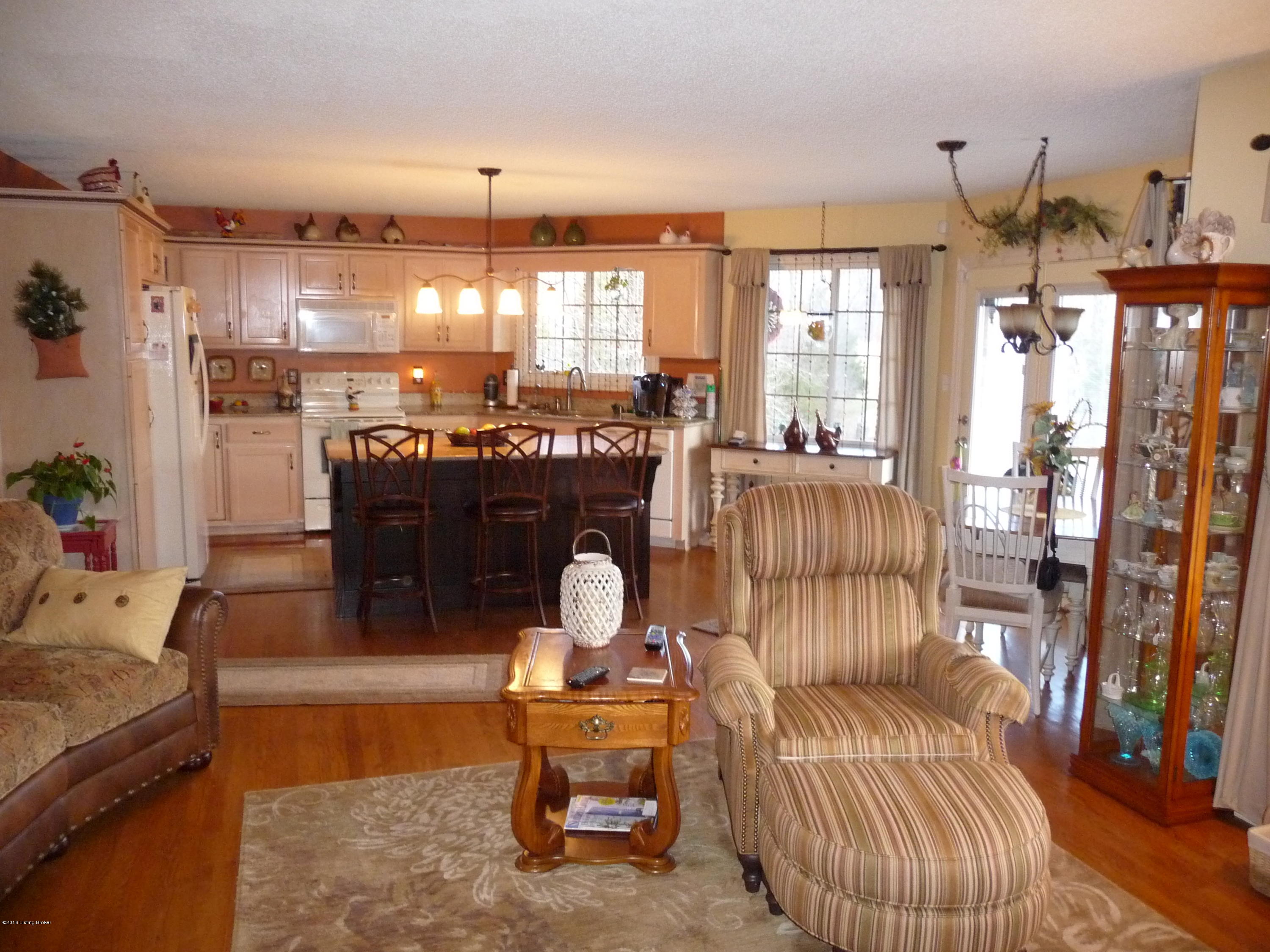935 Ritchie Lane Bardstown, KY 40004 - Photo 3 of 20 P1030396