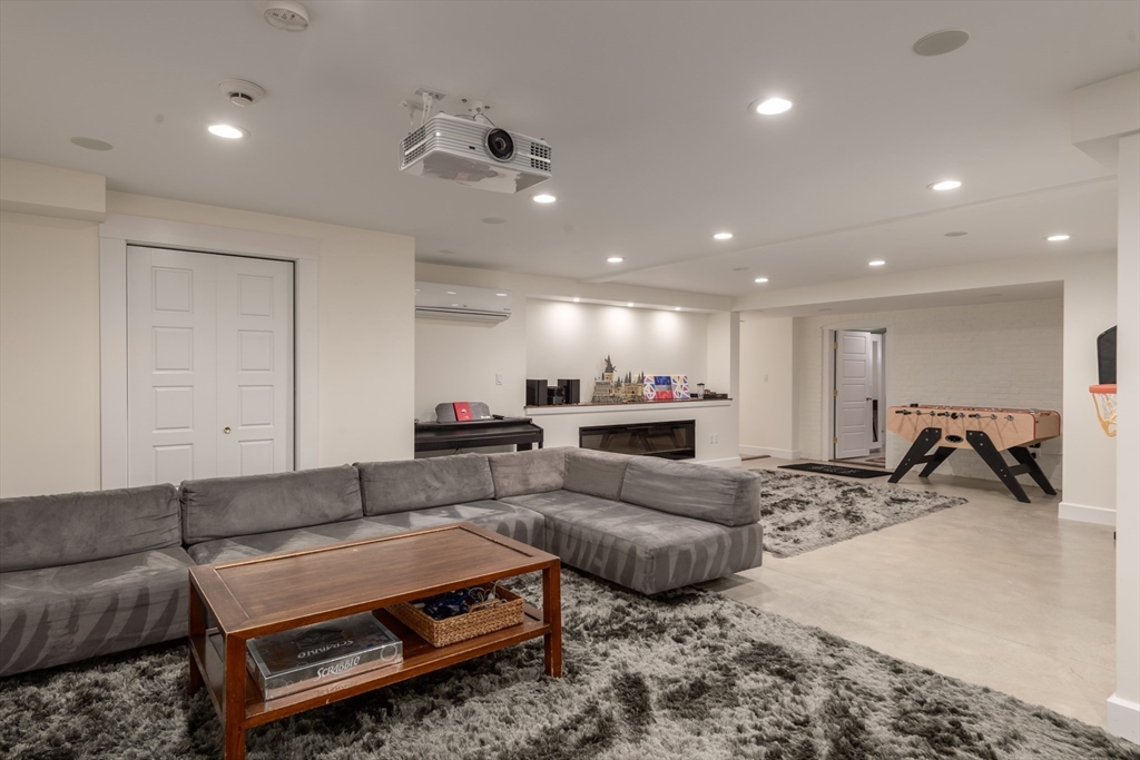 355 Buckminster Road Brookline, MA 02445 - Photo 21 of 32 Gallery Image 21