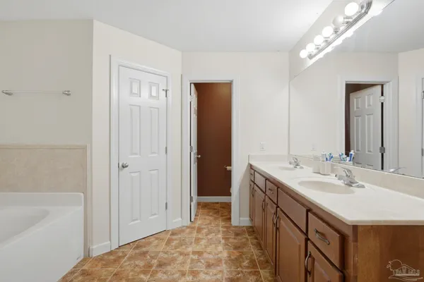 $460,000 | 3082 Woodbury Circle, Cantonment, FL 32533