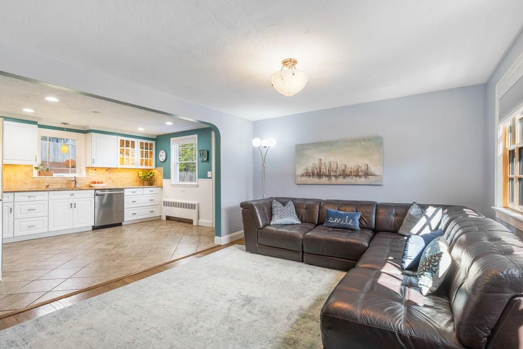 13 Winslow Road Sharon, MA 02067 - Photo 8 of 29 Gallery Image 8