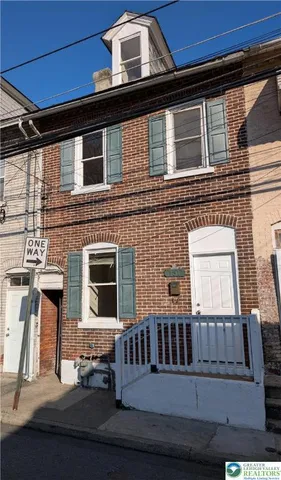 $1,395 | 151 North Railroad Street, Allentown, PA 18102