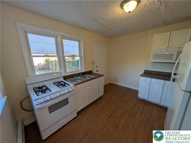 $1,395 | 151 North Railroad Street, Allentown, PA 18102