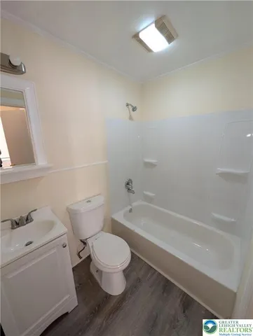 $1,395 | 151 North Railroad Street, Allentown, PA 18102