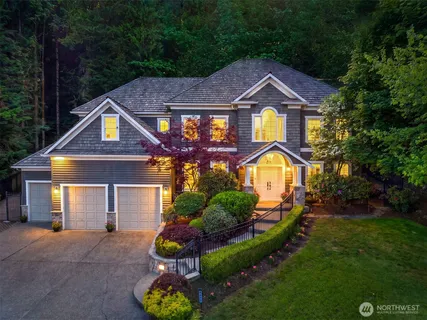 $1,888,000 | 5677 193rd Place Southeast, Issaquah, WA 98027