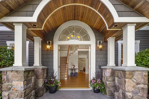 $1,888,000 | 5677 193rd Place Southeast, Issaquah, WA 98027