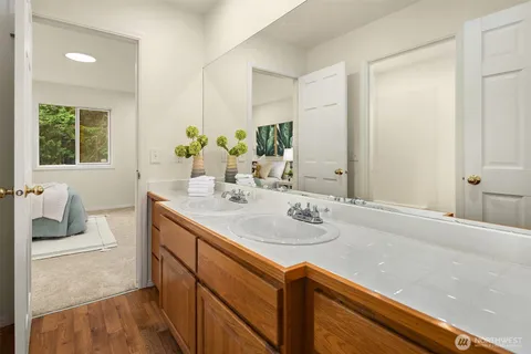 $1,888,000 | 5677 193rd Place Southeast, Issaquah, WA 98027