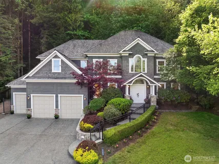 $1,888,000 | 5677 193rd Place Southeast, Issaquah, WA 98027