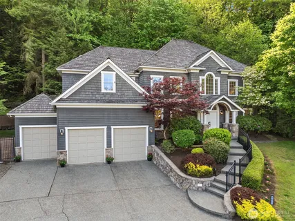 $1,888,000 | 5677 193rd Place Southeast, Issaquah, WA 98027