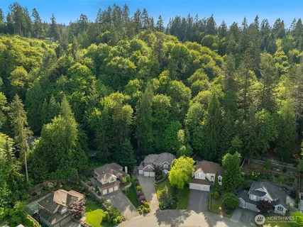 $1,888,000 | 5677 193rd Place Southeast, Issaquah, WA 98027