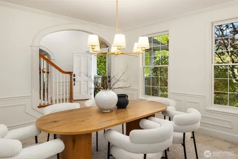 $1,888,000 | 5677 193rd Place Southeast, Issaquah, WA 98027