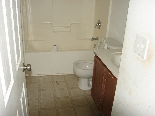 215 Riverbreeze Road Greenville, SC 29611 - Photo 6 of 12 Gallery Image 6