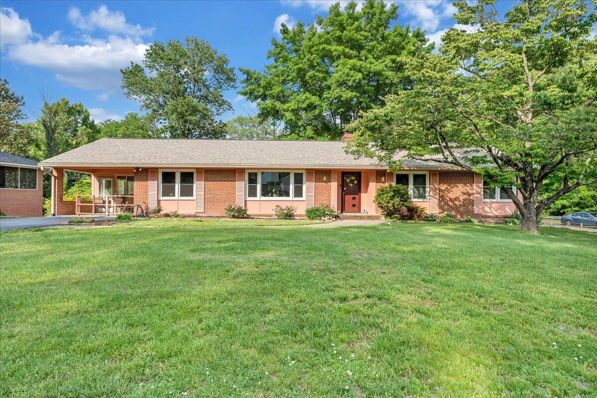 3598 Hartland Road Southwest Roanoke, VA 24015 - Photo 1 of 33 Front